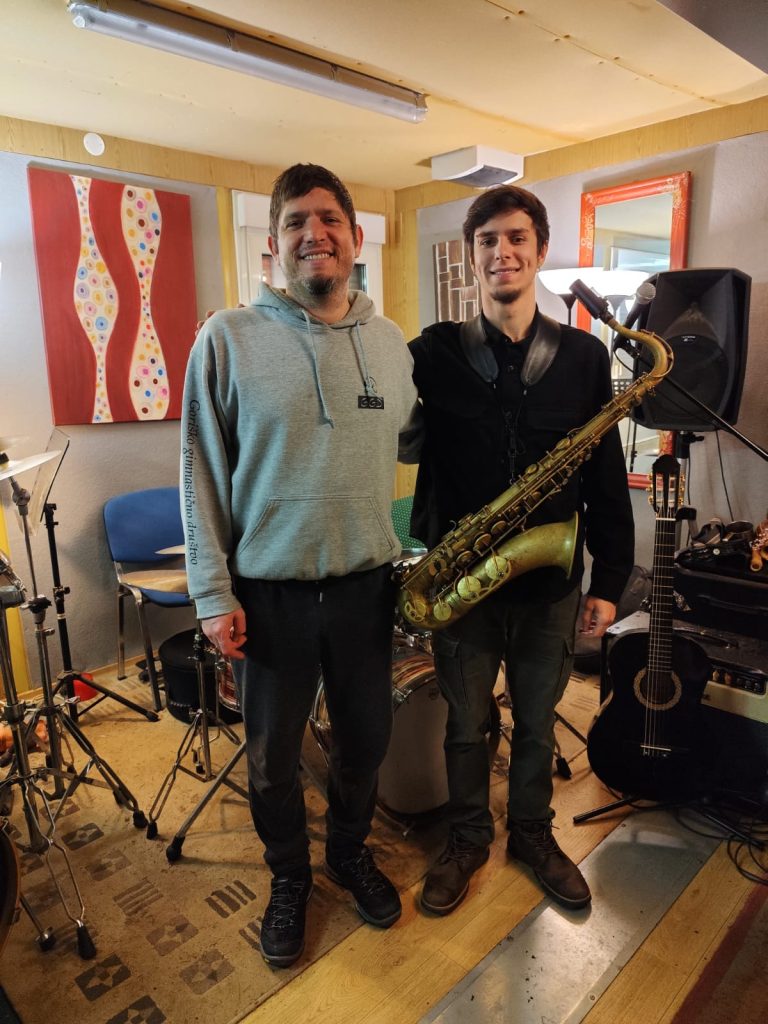 Lasič–Maizan duo a Staranzano (Gorizia) presso l'associazione culturale Dobialab per il secondo concerto del festival musicale LIVE! Musiche di Sconfine 2025.